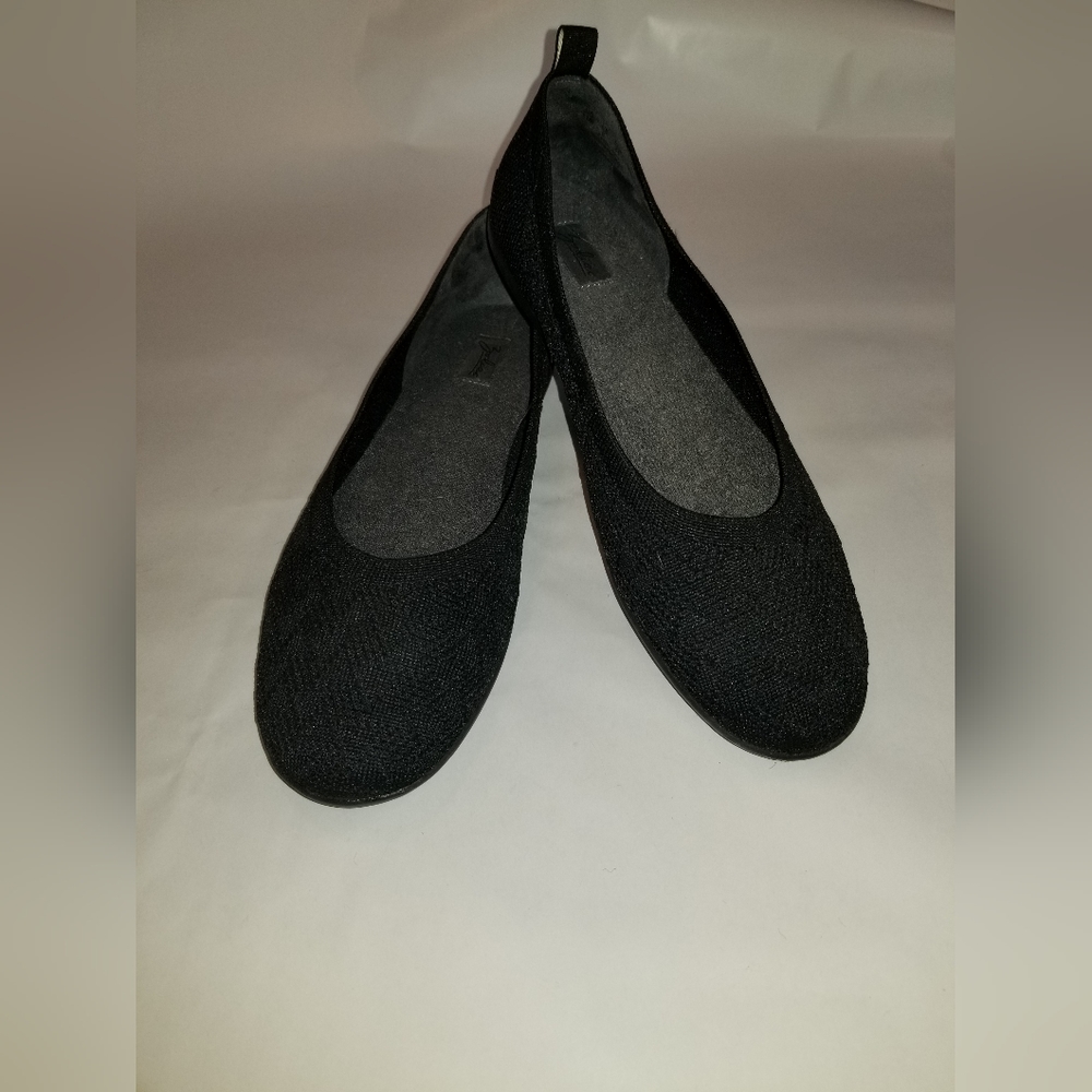 Zodiac black flats size 11